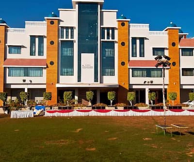 https://imgcld.yatra.com/ytimages/image/upload/t_hotel_yatra_city_desktop/v1433655392/Domestic Hotels/Hotels_Ujjain/Hotel Imperial/OVERVIEW2.jpg